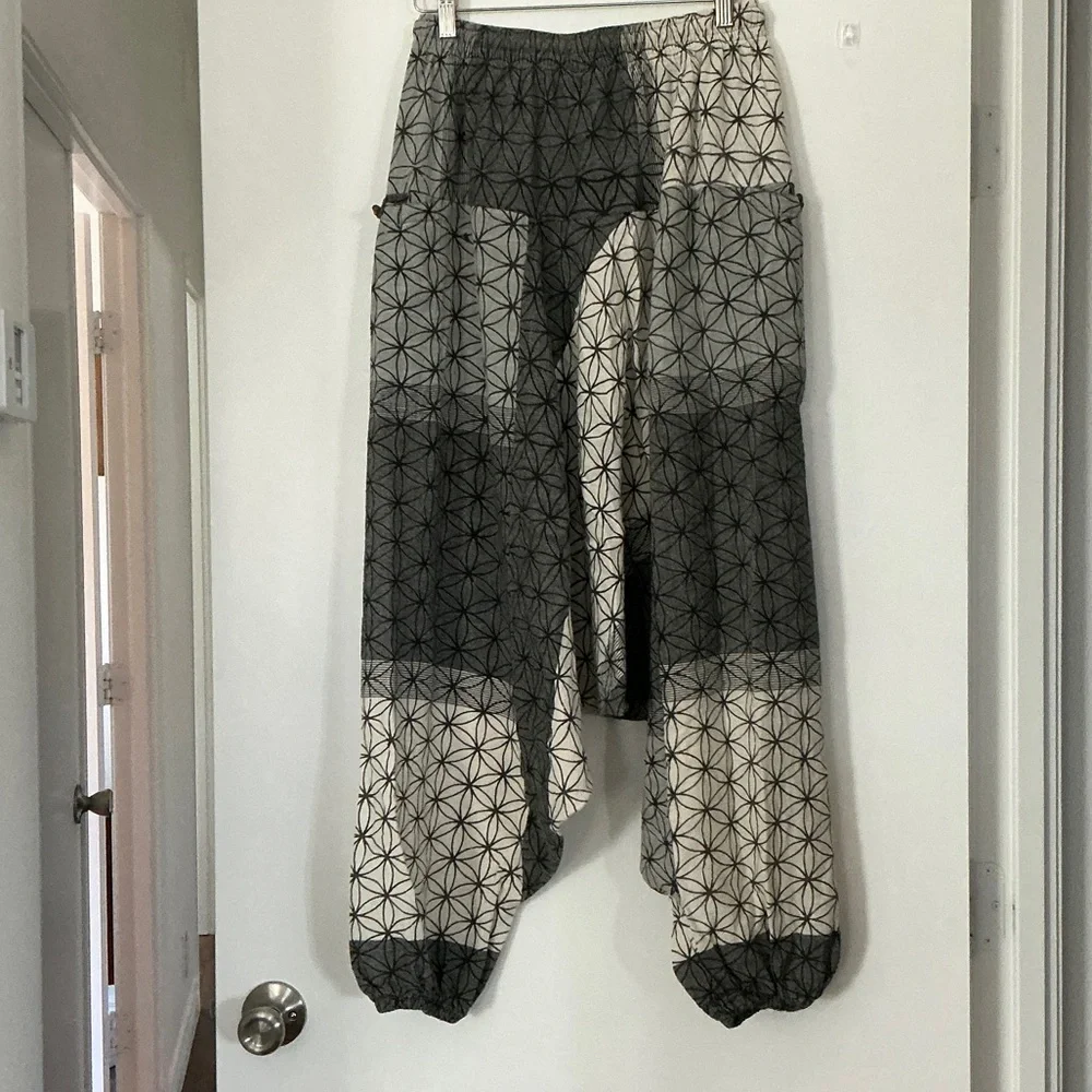 Black and Gray Geometric Harem Pants - Picture 2 of 4